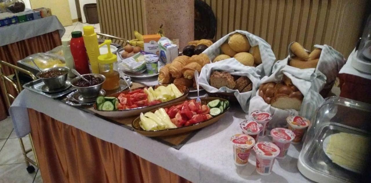 مبيت وإفطار بالاتونفوريد Korona Panzio المظهر الخارجي الصورة