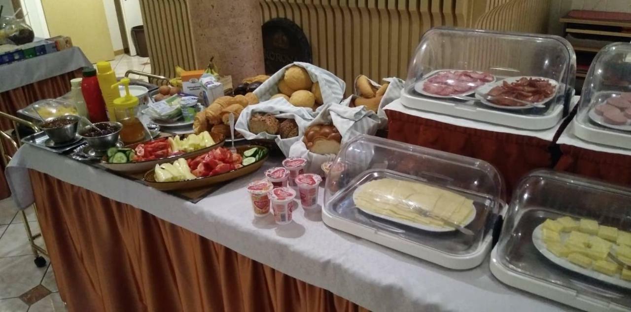 مبيت وإفطار بالاتونفوريد Korona Panzio المظهر الخارجي الصورة